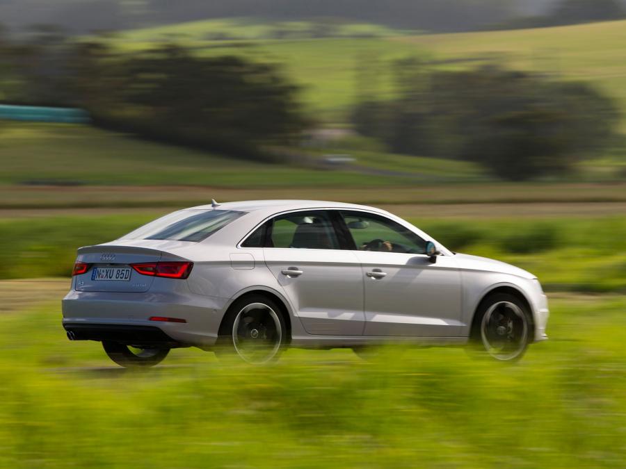  Audi A3 Sedan 2.0 TDI (8V) 2013 года  (AU) (фото 13 из 18)